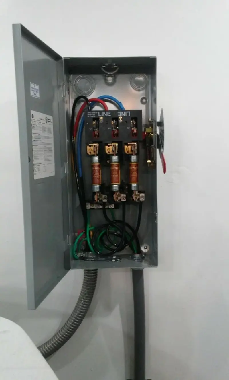 Three-phase disconnect switch installed for Smoke Detector Installation in Vancleave